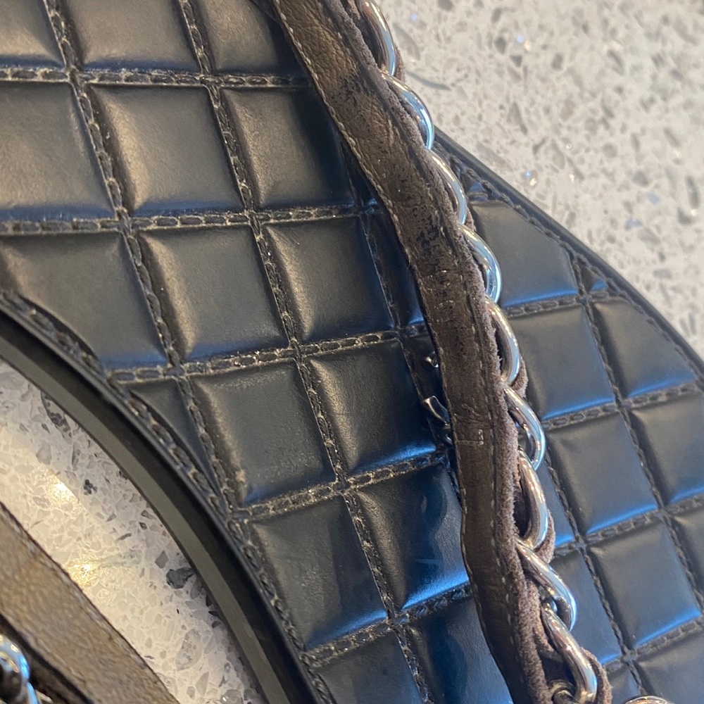 Chanel Suede Thong Sandals - Picture 3 of 7